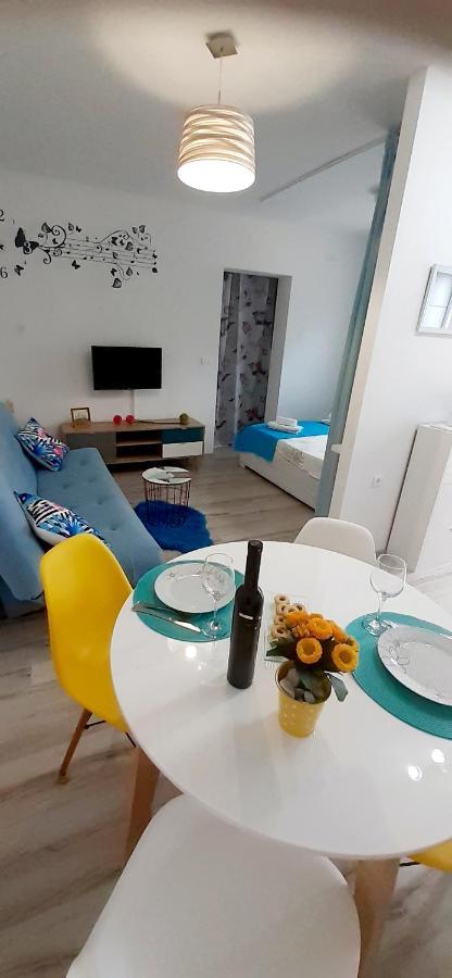Lennida Studio Apartman With Free Parking Kavran Extérieur photo