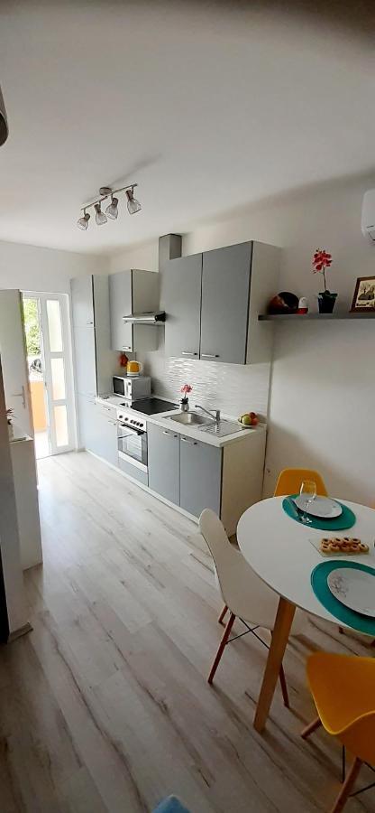 Lennida Studio Apartman With Free Parking Kavran Extérieur photo