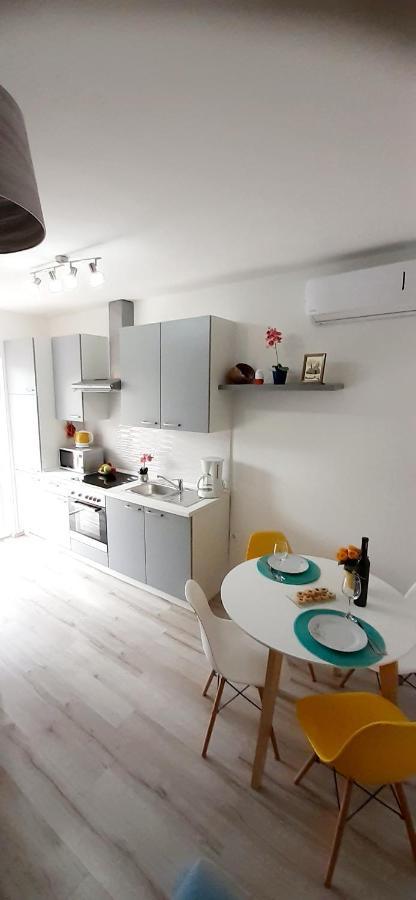 Lennida Studio Apartman With Free Parking Kavran Extérieur photo